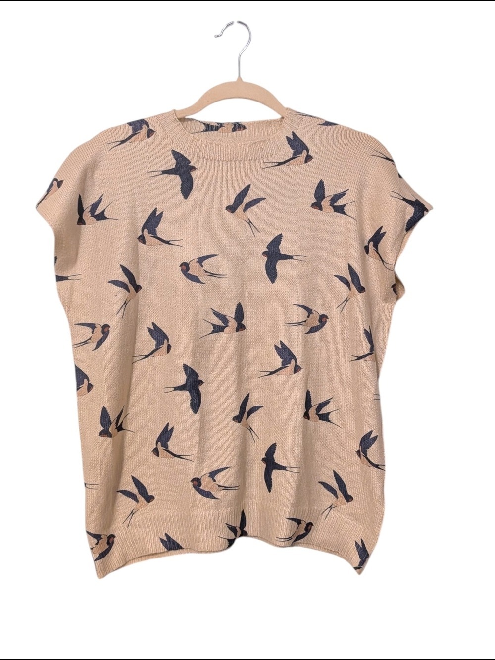 Beige Knit Top Cap Sleeve Swallow Print